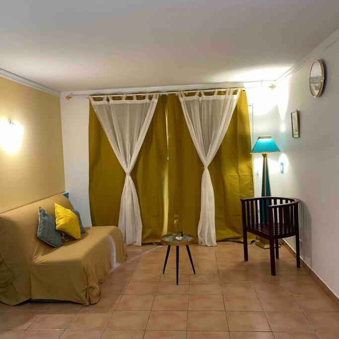 Le Mayakudja D'Or Apartamento Sainte-Anne  Exterior foto